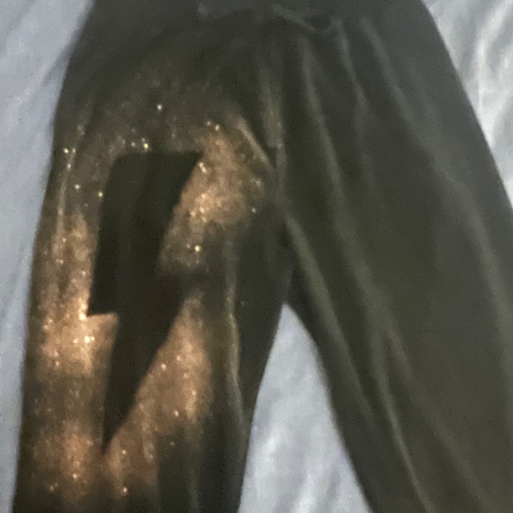 Joggers - Picture 2 of 3